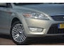 Ford Mondeo 2.0-16V Ghia Nederlandse auto 108398 NAP dealeronderhouden laatste beurt bij 107000km met oa navigatie lmv trekhaak pdc cruise control nette auto!!