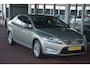 Ford Mondeo 2.0-16V Ghia Nederlandse auto 108398 NAP dealeronderhouden laatste beurt bij 107000km met oa navigatie lmv trekhaak pdc cruise control nette auto!!