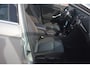 Ford Mondeo 2.0-16V Ghia Nederlandse auto 108398 NAP dealeronderhouden laatste beurt bij 107000km met oa navigatie lmv trekhaak pdc cruise control nette auto!!