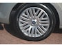 Ford Mondeo 2.0-16V Ghia Nederlandse auto 108398 NAP dealeronderhouden laatste beurt bij 107000km met oa navigatie lmv trekhaak pdc cruise control nette auto!!