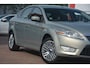 Ford Mondeo 2.0-16V Ghia Nederlandse auto 108398 NAP dealeronderhouden laatste beurt bij 107000km met oa navigatie lmv trekhaak pdc cruise control nette auto!!