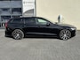 Volvo V60 2.0 T8 Plug-in hybrid AWD Ultimate Dark | Zwenkbare trekhaak | Panoramadak | Adaptieve cruise | Memory | Harman Kardon |