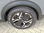 Peugeot e-2008 EV GT Avantage 54 kWh 98% SoH | 8 Jaar fabrieksgarantie |Apple Carplay/Android Auto|telefoonintegratie premium Warmtepomp | Stoelverwarming | Adaptive Cruise Control