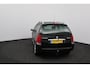Peugeot 307 SW 2.0-16V Pack/ D-Riem verv: 186.000 KM!/ 7-PERSOONS!/ 17'' LMV/ Trekhaak/ Panorama-Dak/ 17'' LMV/ Clima/ Cruise/ Elek. pakket/ Radio-CD/ Extra getint glas/ Mistl./ PDC/ Armsteun/ LEDER. Stuur.
