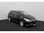 Peugeot 307 SW 2.0-16V Pack/ D-Riem verv: 186.000 KM!/ 7-PERSOONS!/ 17'' LMV/ Trekhaak/ Panorama-Dak/ 17'' LMV/ Clima/ Cruise/ Elek. pakket/ Radio-CD/ Extra getint glas/ Mistl./ PDC/ Armsteun/ LEDER. Stuur.