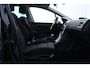 Peugeot 307 SW 2.0-16V Pack/ D-Riem verv: 186.000 KM!/ 7-PERSOONS!/ 17'' LMV/ Trekhaak/ Panorama-Dak/ 17'' LMV/ Clima/ Cruise/ Elek. pakket/ Radio-CD/ Extra getint glas/ Mistl./ PDC/ Armsteun/ LEDER. Stuur.