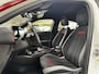Opel Mokka 1.2 Turbo GS Line/ Automaat/ Apple + Android/ Camera/ Two-Tone/ LED Koplampen/ DAB+/ Zwarte-Hemel/ Extra getint glas/ Lane-Assist./ Bluetooth/ Multi. LEDER. Stuur/ Half-Leder/ LED Mistl.