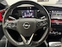 Opel Mokka 1.2 Turbo GS Line/ Automaat/ Apple + Android/ Camera/ Two-Tone/ LED Koplampen/ DAB+/ Zwarte-Hemel/ Extra getint glas/ Lane-Assist./ Bluetooth/ Multi. LEDER. Stuur/ Half-Leder/ LED Mistl.