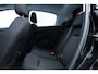Peugeot 208 1.2 PureTech Signature/ INCLUSIEF NIEUWE DISTRIBUTIESET! Apple + Android/ Navi/ DAB+/ Airco/ Cruise/ Elek. pakket/ Isofix/ Bluetooth/ Armsteun/ Multi. LEDER. Stuur/ Mistl./ PDC/ Extra getint glas.