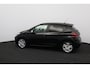 Peugeot 208 1.2 PureTech Signature/ INCLUSIEF NIEUWE DISTRIBUTIESET! Apple + Android/ Navi/ DAB+/ Airco/ Cruise/ Elek. pakket/ Isofix/ Bluetooth/ Armsteun/ Multi. LEDER. Stuur/ Mistl./ PDC/ Extra getint glas.