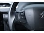 Peugeot 208 1.2 PureTech Signature/ INCLUSIEF NIEUWE DISTRIBUTIESET! Apple + Android/ Navi/ DAB+/ Airco/ Cruise/ Elek. pakket/ Isofix/ Bluetooth/ Armsteun/ Multi. LEDER. Stuur/ Mistl./ PDC/ Extra getint glas.