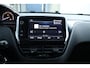 Peugeot 208 1.2 PureTech Signature/ INCLUSIEF NIEUWE DISTRIBUTIESET! Apple + Android/ Navi/ DAB+/ Airco/ Cruise/ Elek. pakket/ Isofix/ Bluetooth/ Armsteun/ Multi. LEDER. Stuur/ Mistl./ PDC/ Extra getint glas.