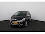 Peugeot 208 1.2 PureTech Signature/ INCLUSIEF NIEUWE DISTRIBUTIESET! Apple + Android/ Navi/ DAB+/ Airco/ Cruise/ Elek. pakket/ Isofix/ Bluetooth/ Armsteun/ Multi. LEDER. Stuur/ Mistl./ PDC/ Extra getint glas.