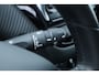Peugeot 208 1.2 PureTech Signature/ INCLUSIEF NIEUWE DISTRIBUTIESET! Apple + Android/ Navi/ DAB+/ Airco/ Cruise/ Elek. pakket/ Isofix/ Bluetooth/ Armsteun/ Multi. LEDER. Stuur/ Mistl./ PDC/ Extra getint glas.
