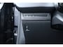 Peugeot 208 1.2 PureTech Signature/ INCLUSIEF NIEUWE DISTRIBUTIESET! Apple + Android/ Navi/ DAB+/ Airco/ Cruise/ Elek. pakket/ Isofix/ Bluetooth/ Armsteun/ Multi. LEDER. Stuur/ Mistl./ PDC/ Extra getint glas.
