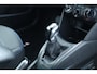 Peugeot 208 1.2 PureTech Signature/ INCLUSIEF NIEUWE DISTRIBUTIESET! Apple + Android/ Navi/ DAB+/ Airco/ Cruise/ Elek. pakket/ Isofix/ Bluetooth/ Armsteun/ Multi. LEDER. Stuur/ Mistl./ PDC/ Extra getint glas.