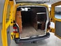 Volkswagen Transporter 2.0 TDI L2H1 Economy/ Zij-Schuifdeur Rechts/ Trekhaak/ Imperiaal/ Half-Leder/ Cruise/ Radio-CD AUX/ Getint glas.