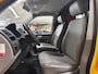 Volkswagen Transporter 2.0 TDI L2H1 Economy/ Zij-Schuifdeur Rechts/ Trekhaak/ Imperiaal/ Half-Leder/ Cruise/ Radio-CD AUX/ Getint glas.
