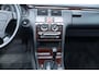 Mercedes-Benz E-klasse 280 Classic/ 6-Cilinder!/ Automaat/ Schuif-Kantel Dak!/ Cruise/ Airco/ Radio/ Elek.Pakket/ Metalic lak/ C.V.Afstand.