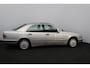 Mercedes-Benz E-klasse 280 Classic/ 6-Cilinder!/ Automaat/ Schuif-Kantel Dak!/ Cruise/ Airco/ Radio/ Elek.Pakket/ Metalic lak/ C.V.Afstand.