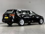 Volkswagen Passat Variant 1.4 TSI Connected Series/ Camera/ 16'' LMV/ DAB+/ LED koplampen/ Apple + Android/ Groot Navi/ Clima/ Cruise/ Elek. pakket/ Isofix/ Bluetooth/ Multi. LEDER. Stuur/ Mistl./ PDC V+A/ Chroom.