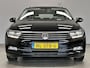 Volkswagen Passat Variant 1.4 TSI Connected Series/ Camera/ 16'' LMV/ DAB+/ LED koplampen/ Apple + Android/ Groot Navi/ Clima/ Cruise/ Elek. pakket/ Isofix/ Bluetooth/ Multi. LEDER. Stuur/ Mistl./ PDC V+A/ Chroom.