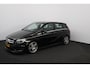 Mercedes-Benz B-klasse 180 Business Solution AMG/ AUTOMAAT!/ Zwarte-Hemel/ 18'' LMV/ LED Koplampen/ Keyless-GO/ Stoelverw./ Camera/ PDC V+A/ Half-Leder - Alcantara/ Navi/ Cruise/ Bluetooth/ Multi. Sportstuur.
