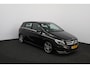 Mercedes-Benz B-klasse 180 Business Solution AMG/ AUTOMAAT!/ Zwarte-Hemel/ 18'' LMV/ LED Koplampen/ Keyless-GO/ Stoelverw./ Camera/ PDC V+A/ Half-Leder - Alcantara/ Navi/ Cruise/ Bluetooth/ Multi. Sportstuur.