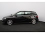Mercedes-Benz B-klasse 180 Business Solution AMG/ AUTOMAAT!/ Zwarte-Hemel/ 18'' LMV/ LED Koplampen/ Keyless-GO/ Stoelverw./ Camera/ PDC V+A/ Half-Leder - Alcantara/ Navi/ Cruise/ Bluetooth/ Multi. Sportstuur.
