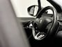 Peugeot 208 1.2 PureTech Signature/ D-Riem verv: 71.000 KM!/ Apple + Android/ Navi/ Airco/ Cruise/ DAB+/ Elek. pakket/ Isofix/ Bluetooth/ Armsteun/ Multi. LEDER. Stuur/ Mistl./ PDC/ LED Dagrijverl.