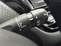Peugeot 208 1.2 PureTech Signature/ D-Riem verv: 71.000 KM!/ Apple + Android/ Navi/ Airco/ Cruise/ DAB+/ Elek. pakket/ Isofix/ Bluetooth/ Armsteun/ Multi. LEDER. Stuur/ Mistl./ PDC/ LED Dagrijverl.