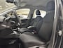 Peugeot 208 1.2 PureTech Signature/ D-Riem verv: 71.000 KM!/ Apple + Android/ Navi/ Airco/ Cruise/ DAB+/ Elek. pakket/ Isofix/ Bluetooth/ Armsteun/ Multi. LEDER. Stuur/ Mistl./ PDC/ LED Dagrijverl.