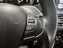 Peugeot 208 1.2 PureTech Signature/ D-Riem verv: 71.000 KM!/ Apple + Android/ Navi/ Airco/ Cruise/ DAB+/ Elek. pakket/ Isofix/ Bluetooth/ Armsteun/ Multi. LEDER. Stuur/ Mistl./ PDC/ LED Dagrijverl.