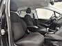 Peugeot 208 1.2 PureTech Signature/ D-Riem verv: 71.000 KM!/ Apple + Android/ Navi/ Airco/ Cruise/ DAB+/ Elek. pakket/ Isofix/ Bluetooth/ Armsteun/ Multi. LEDER. Stuur/ Mistl./ PDC/ LED Dagrijverl.