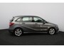 Mercedes-Benz B-klasse 180 Ambition /AUTOMAAT! /Zwarte Hemel! /LED Koplampen /Groot Navi! /Airco /Cruise /Elek. pakket /Bluetooth /Regensensor /17"LMV /LED Dagrijverl. /PDC V+A /Isofix /Armsteun.