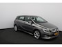 Mercedes-Benz B-klasse 180 Ambition /AUTOMAAT! /Zwarte Hemel! /LED Koplampen /Groot Navi! /Airco /Cruise /Elek. pakket /Bluetooth /Regensensor /17"LMV /LED Dagrijverl. /PDC V+A /Isofix /Armsteun.