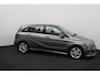 Mercedes-Benz B-klasse 180 Ambition /AUTOMAAT! /Zwarte Hemel! /LED Koplampen /Groot Navi! /Airco /Cruise /Elek. pakket /Bluetooth /Regensensor /17"LMV /LED Dagrijverl. /PDC V+A /Isofix /Armsteun.