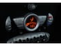 MINI Clubman 1.6 Cooper/ Two-Tone/ 17'' LMV/ Half-Leder/ Panorama-Dak/ Stoelverw./ Clima/ Cruise/ Elek. pakket/ Isofix/ Armsteun/ Radio-CD AUX/ Zwarte-Hemel/ Mistl./ PDC.