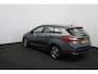 Hyundai i30 CW 1.4 i-Drive/ Stoel + Stuurverw./ 16'' LMV/ Airco/ Cruise/ Elek. pakket/ Isofix/ Bluetooth/ Armsteun/ Multi. LEDER. Stuur/ Mistl./ PDC/ LED Dagrijverl.