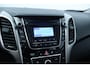 Hyundai i30 CW 1.4 i-Drive/ Stoel + Stuurverw./ 16'' LMV/ Airco/ Cruise/ Elek. pakket/ Isofix/ Bluetooth/ Armsteun/ Multi. LEDER. Stuur/ Mistl./ PDC/ LED Dagrijverl.