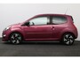 Renault Twingo 1.2 16V Authentique/ D-Riem verv: 93.000 KM!/ 15'' LMV/ Extra getint glas/ Airco/ Cruise/ Elek. pakket/ Isofix/ AUX & USB/ Multi. LEDER. Stuur/ Verstelbare achterstoelen.