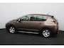 Peugeot 3008 2.0 HDi HYbrid4 Blue Lease/ Trekhaak/ 16'' LMV/ Navi/ Clima/ Cruise/ Stoelverw./ LEDER/ Bluetooth/ Armsteun/ Multi. LEDER. Stuur/ Mistl./ PDC V+A.