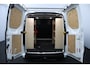 Ford Transit Custom 280 2.0 TDCI L1H1 Trend/ D-Riem verv: 144.000 Km!/ Trekhaak/ Automaat!/ Apple Carplay/ DAB+/ Voorruitverw./ Stoelverw./ PDC V+A/ Navi/ Clima/ Cruise/ Elek. pakket/ Bluetooht/ Multi. LEDER. Stuur/ PDC V+A.