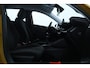 Peugeot 208 1.2 PureTech Active Pack/ D-Riem verv: 86.000 KM!/ 16'' LMV/ LED Koplampen/ Apple + Android/ DAB+/ Airco/ Cruise/ Elek. pakket/ Isofix/ Bluetooth/ Multi. Stuur/ PDC/ Dakspoiler.