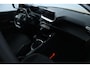 Peugeot 208 1.2 PureTech Active Pack/ D-Riem verv: 86.000 KM!/ 16'' LMV/ LED Koplampen/ Apple + Android/ DAB+/ Airco/ Cruise/ Elek. pakket/ Isofix/ Bluetooth/ Multi. Stuur/ PDC/ Dakspoiler.