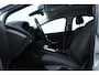 Ford Focus Wagon 1.0 EcoBoost Edition/ D-Riem verv: 141.000 KM!/ 16'' LMV/ Trekhaak/ Navi/ Airco/ Cruise/ Elek. pakket/ Isofix/ Bluetooth/ Multi. LEDER. Stuur/ Dakrails.