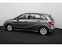 Mercedes-Benz B-klasse 180 Ambition/ 16'' LMV/ LED Koplampen/ Keyless-GO/ Apple + Android/ Regensensor/ Navi/ Airco/ Cruise/ Bluetooth/ Multi. LEDER. Stuur/ PDC V+A/ Chroom.