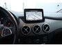 Mercedes-Benz B-klasse 180 Ambition/ 16'' LMV/ LED Koplampen/ Keyless-GO/ Apple + Android/ Regensensor/ Navi/ Airco/ Cruise/ Bluetooth/ Multi. LEDER. Stuur/ PDC V+A/ Chroom.