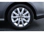 Mercedes-Benz B-klasse 180 Ambition/ 16'' LMV/ LED Koplampen/ Keyless-GO/ Apple + Android/ Regensensor/ Navi/ Airco/ Cruise/ Bluetooth/ Multi. LEDER. Stuur/ PDC V+A/ Chroom.