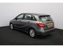 Mercedes-Benz B-klasse 180 Ambition/ 16'' LMV/ LED Koplampen/ Keyless-GO/ Apple + Android/ Regensensor/ Navi/ Airco/ Cruise/ Bluetooth/ Multi. LEDER. Stuur/ PDC V+A/ Chroom.